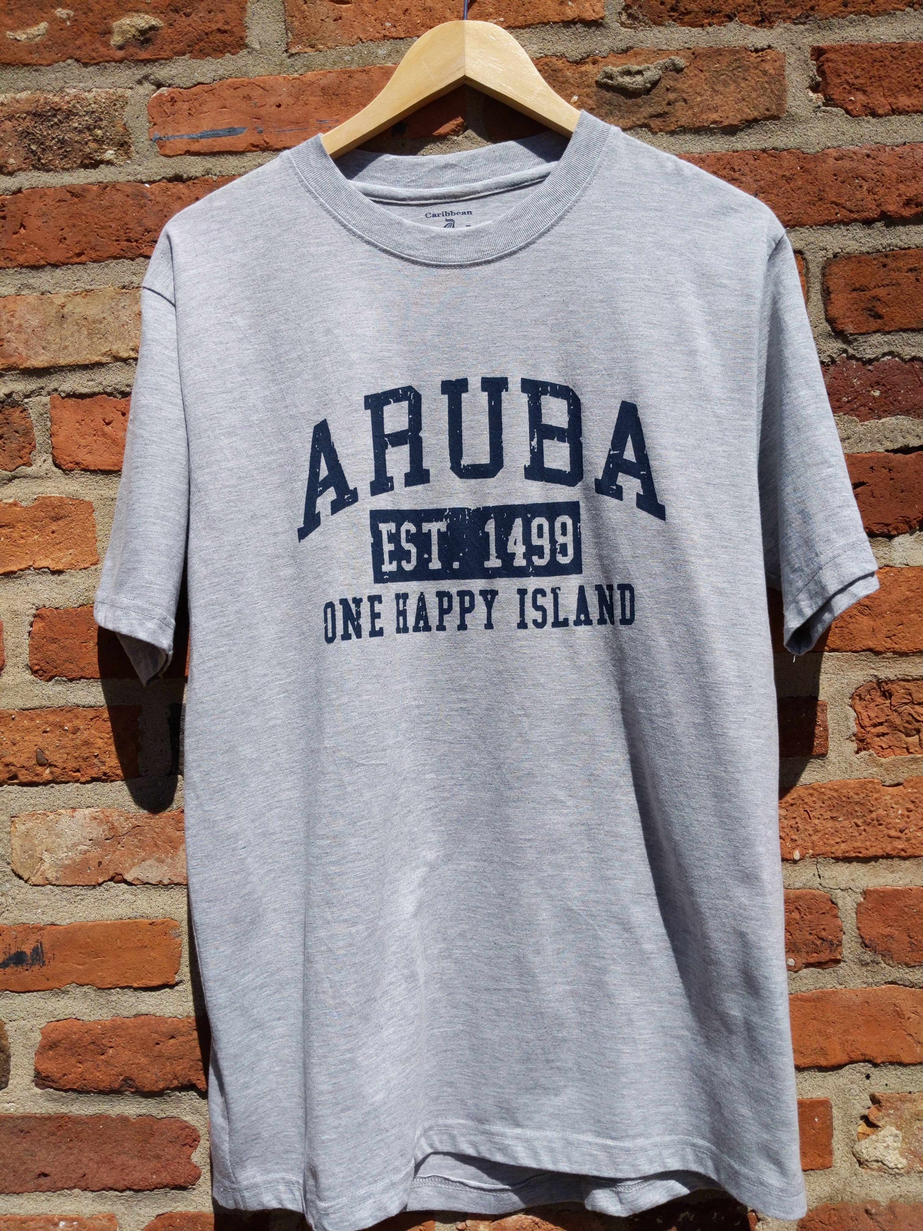 Retro Aruba one happy Island t-shirt L