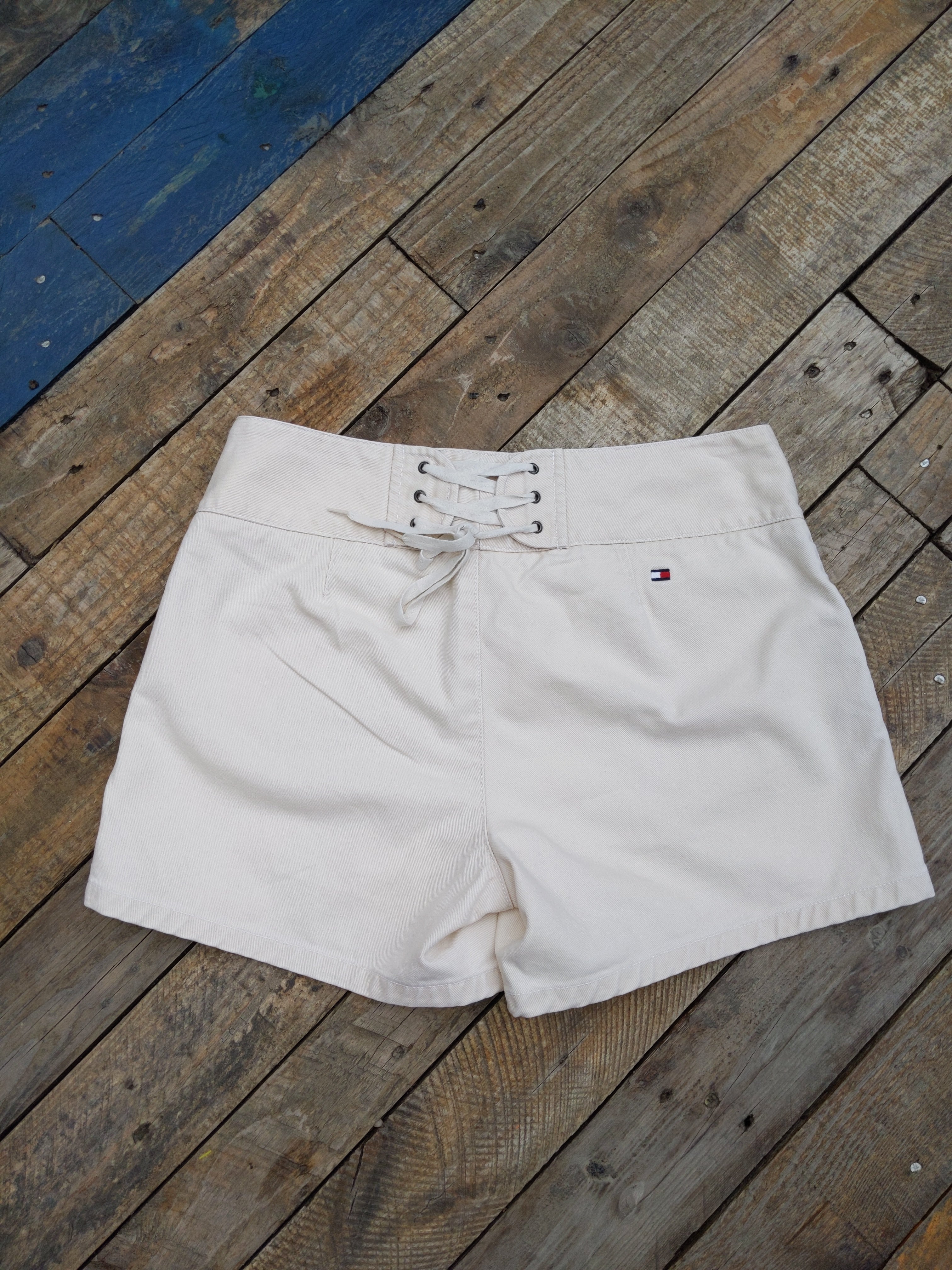 Vintage Tommy Hilfiger shorts, waist 30"