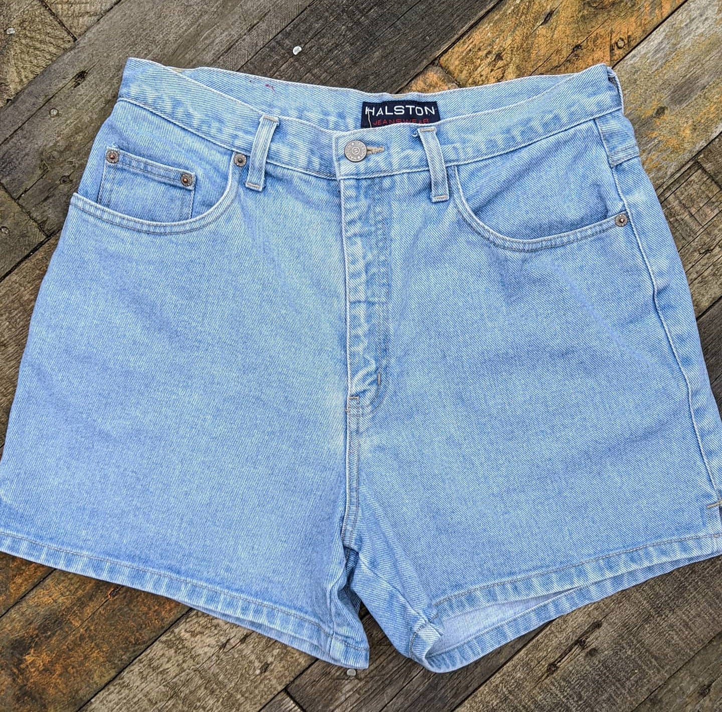 Vintage 80s high waist denim shorts Halston Jeanswear, waist 30/31"