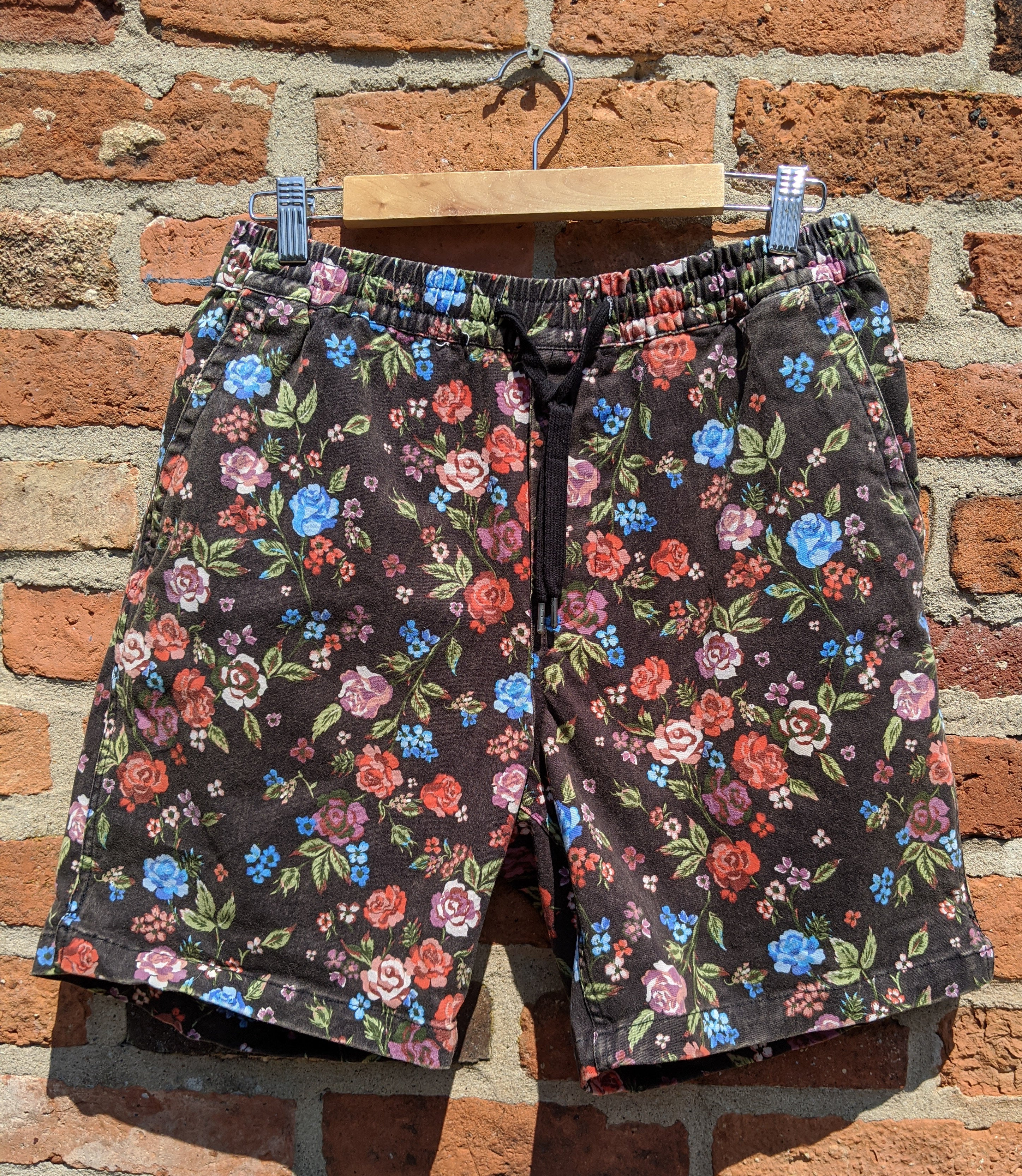 Floral UO board shorts waist 30-36"