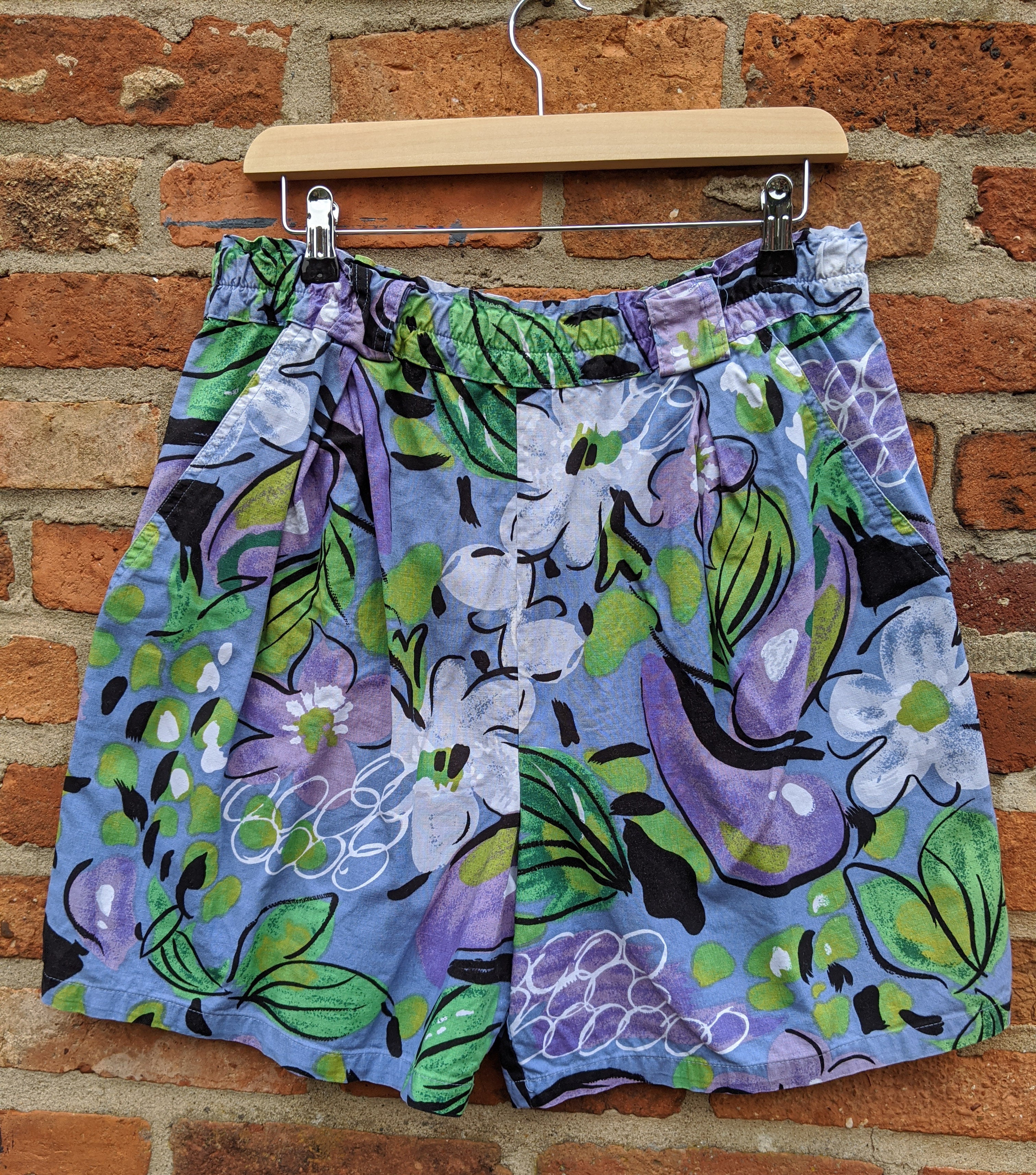 Purple tropical floral shorts waist 32-34"