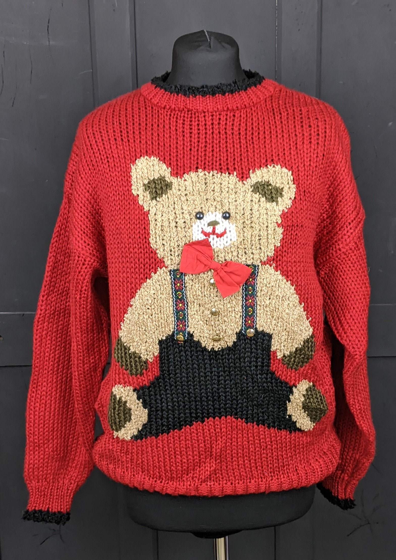 Cute teddy bear acrylic jumper size L