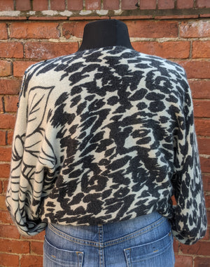 Soft floral & leopard print 80s batwing jumper size XL Item 831
